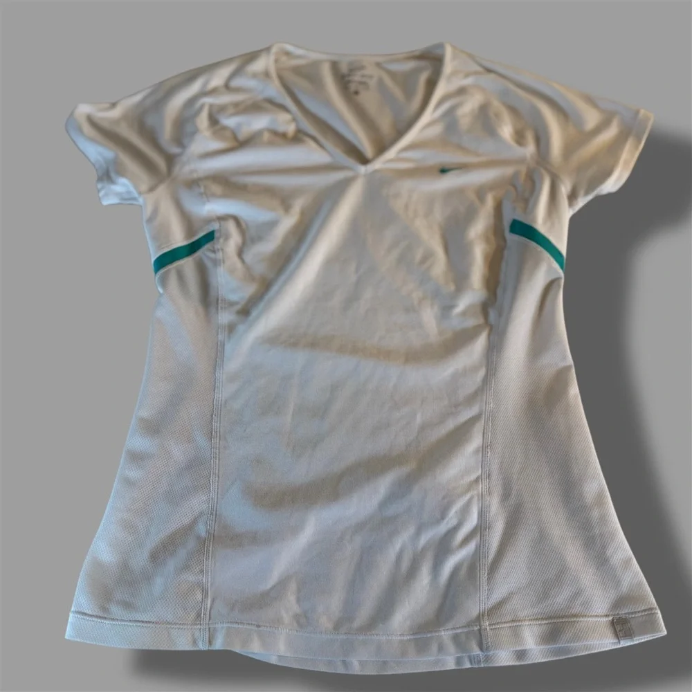 Nike Dri-FIT V-neck short-sleeve athletic top‎ white with teal. Size M
